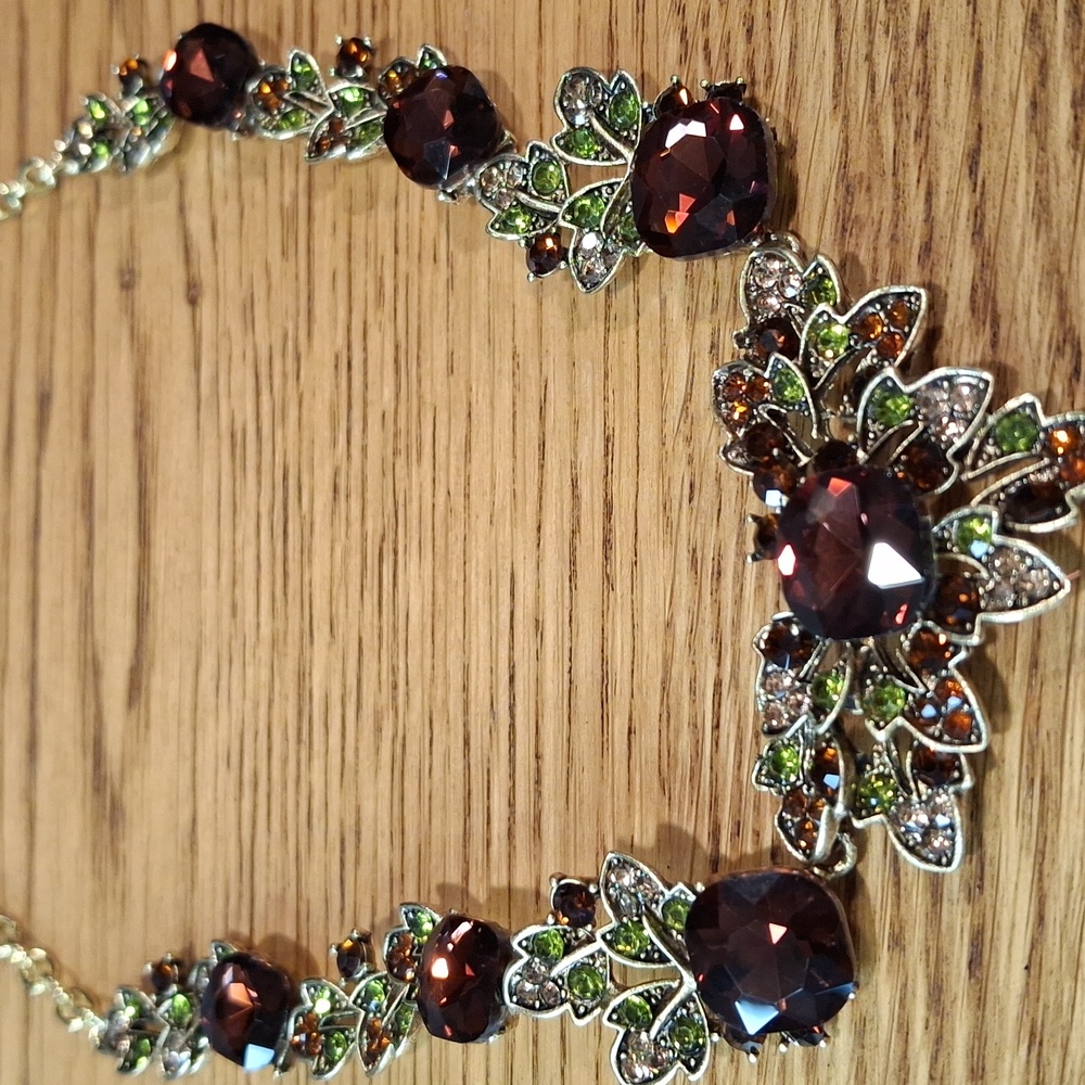 Stunning Gold & Red Floral Statement Necklace - Picture 5 of 7